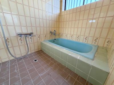 1960s wood house, 14-min walk to station, Hyogo