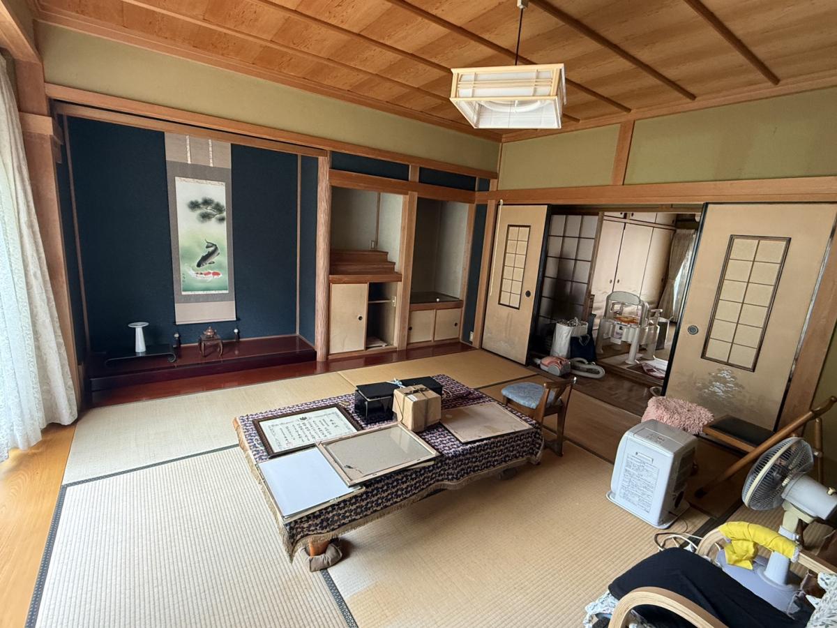 1990s wood house near the coast in Miyazu, Kyoto