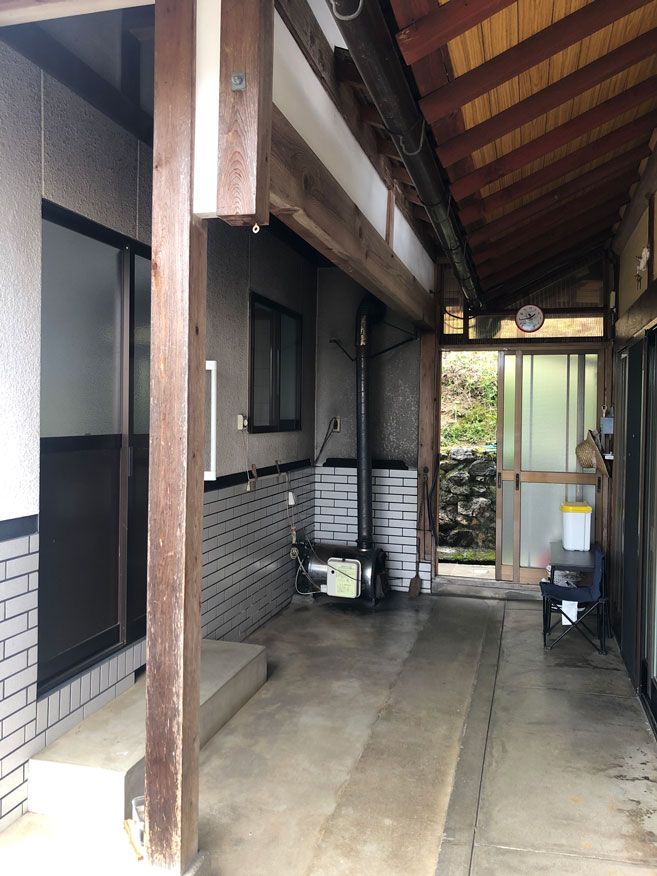 Wood house with outbuildings in Yagi, Nantan