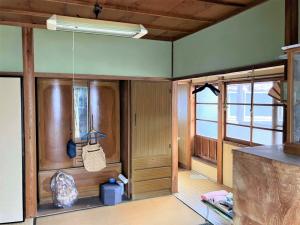 1960s wood house, 1-min walk to station, Shimane