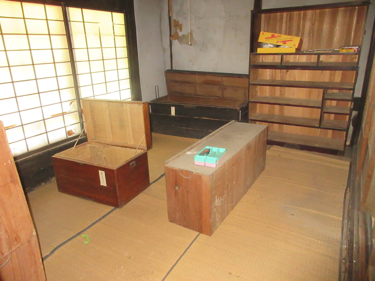 1880s wood house on a large plot in Hiroshima