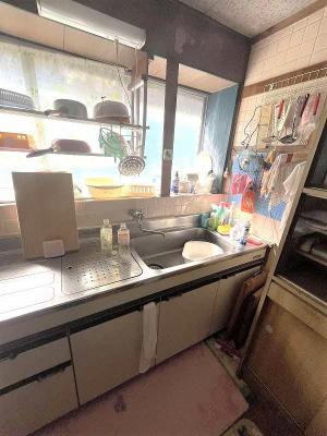 1970s wood house, 20-min walk to station, Shimane