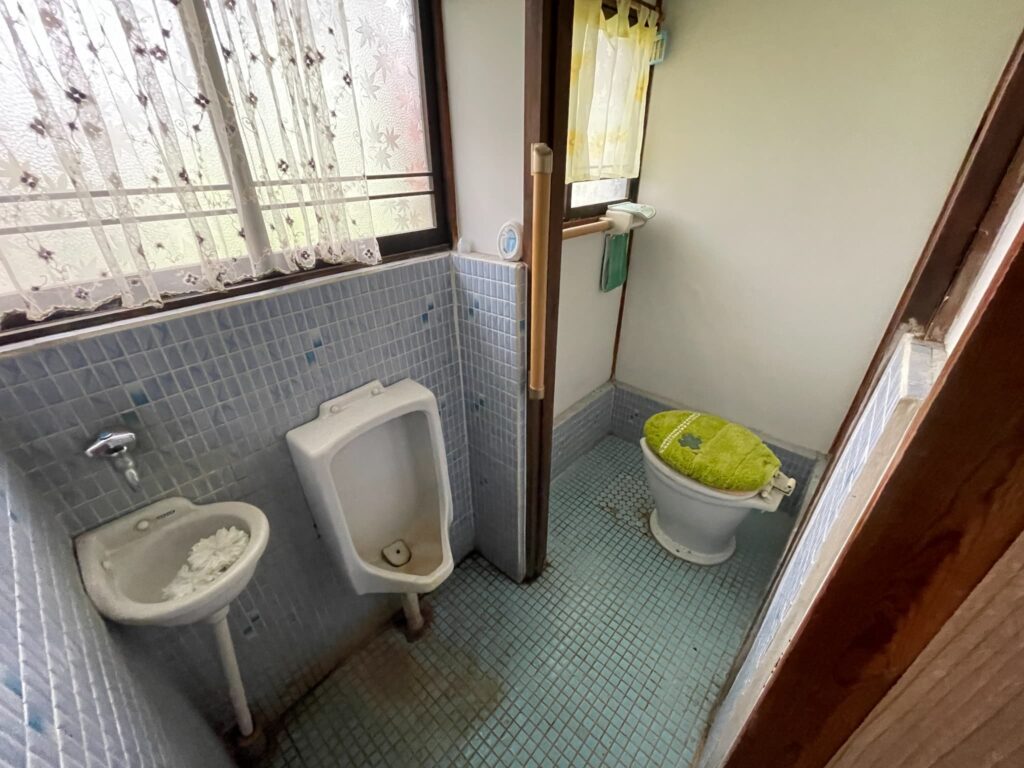1970s wood house in Omiya, Kyotango, farmland, approval needed