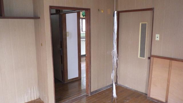 1960s wood house, 17-min walk to station, Nagasaki