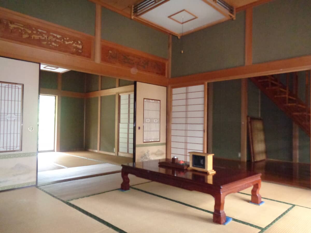 1980s wood house in Hiroshima