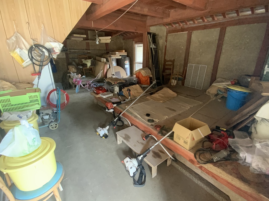 1970s wood house on a large plot in Yamaguchi