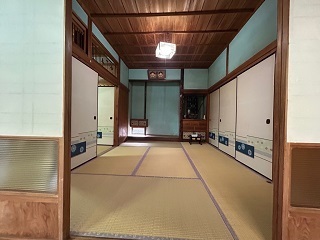1960s house on a large plot in Osumi, Soo