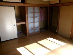 1980s wood house, 16-min walk to station, Gunma