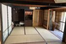 Wood house on a large plot in Nara