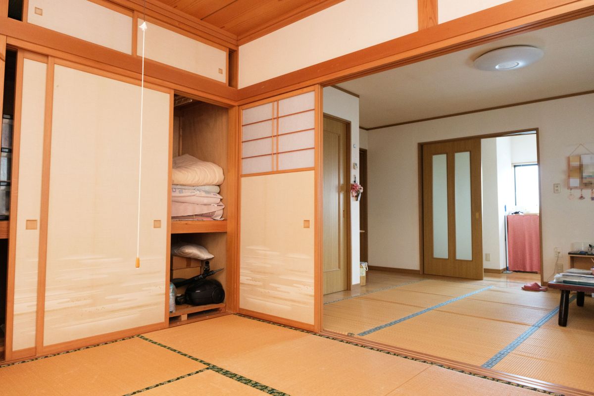 1990s wood house, 14-min walk to station, Yamagata