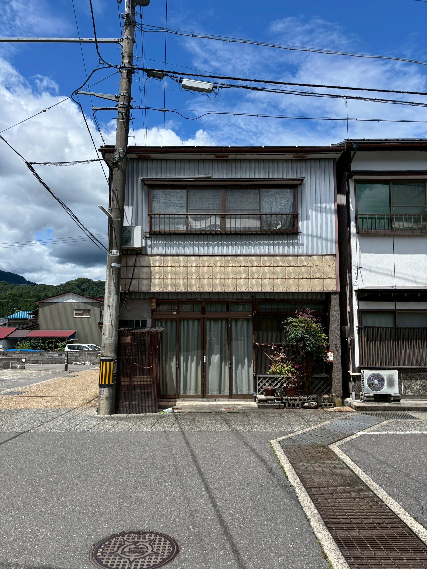 1970s wood house, 5-min walk to station, Fukui