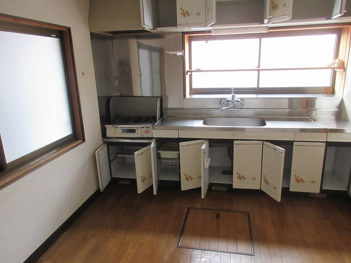 1980s wood house, 9-min walk to station, Hiroshima
