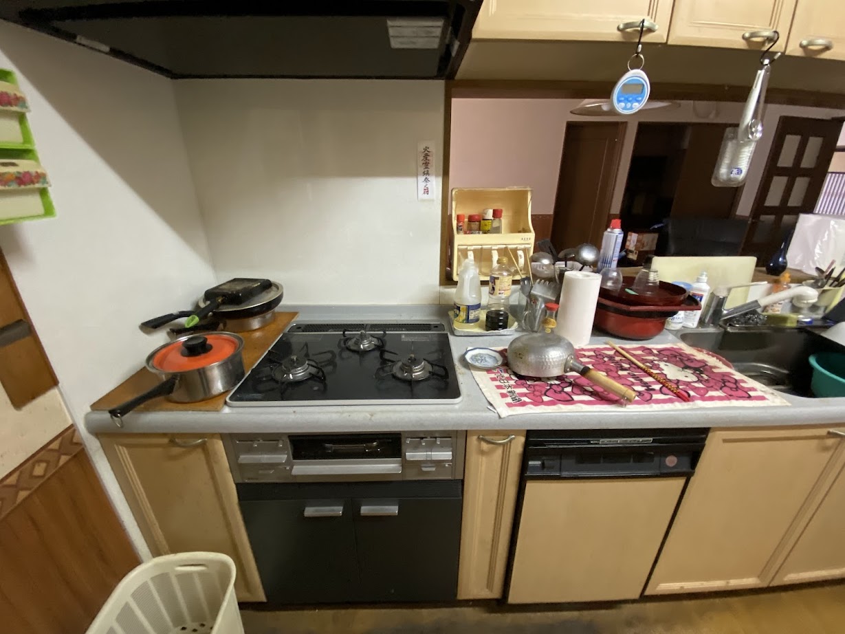 1990s wood house, 15-min walk to station, Toyama