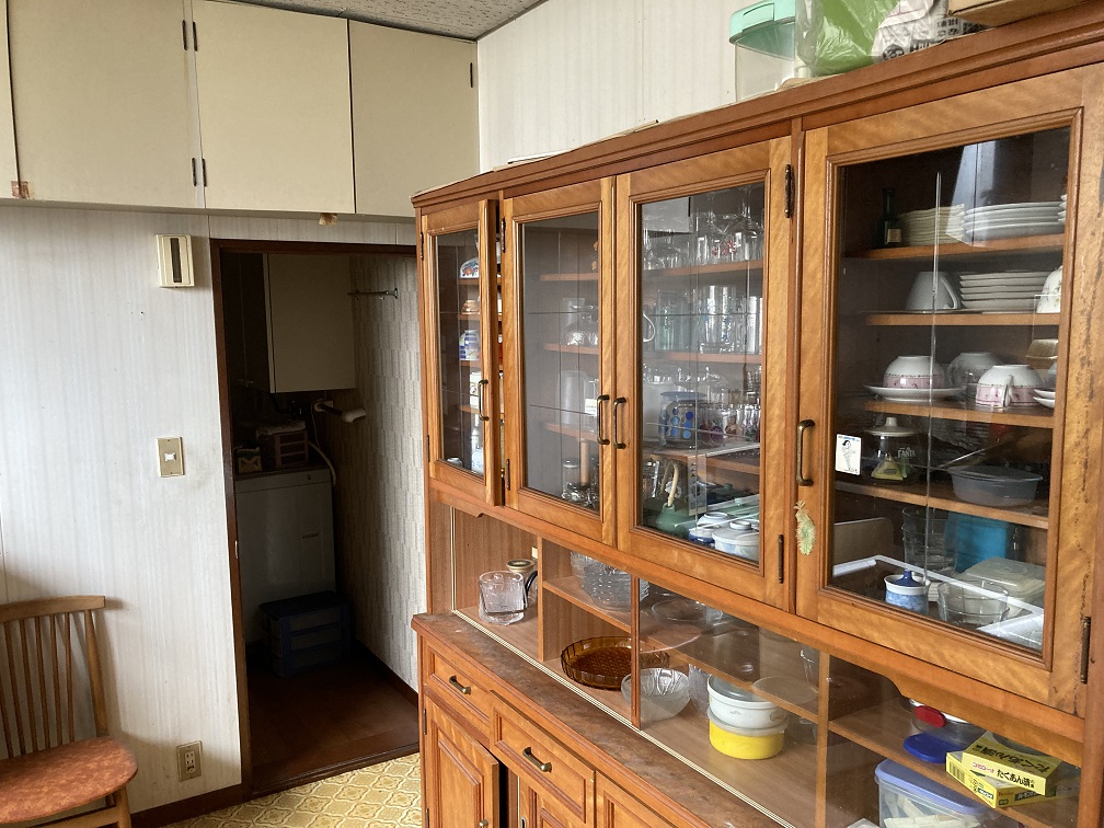 1980s wood house, 9-min walk to station, Fukui