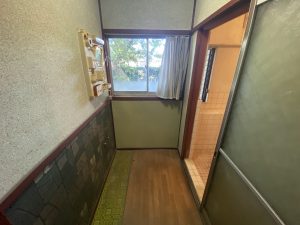 1970s wood house on a large plot in Toyama