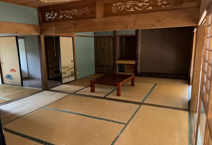 1950s wood house in Takaono, Izumi, farmland, approval needed