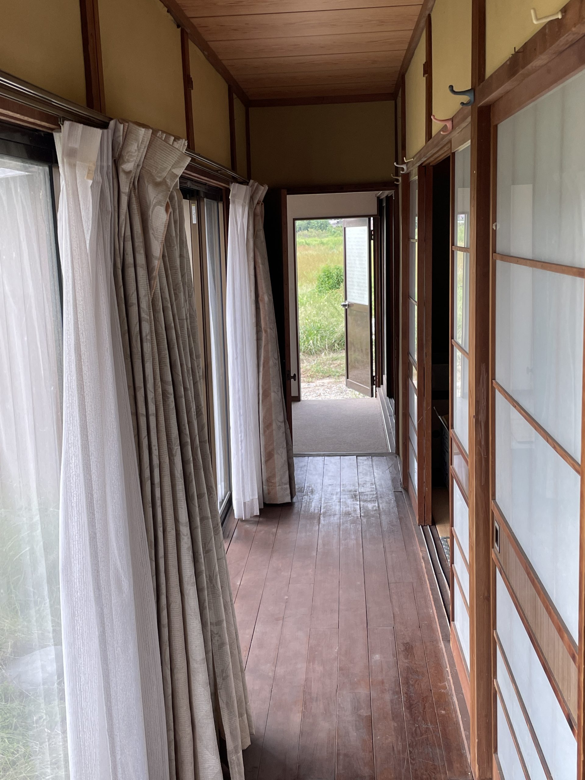 1960s wood house on a large plot in Gifu