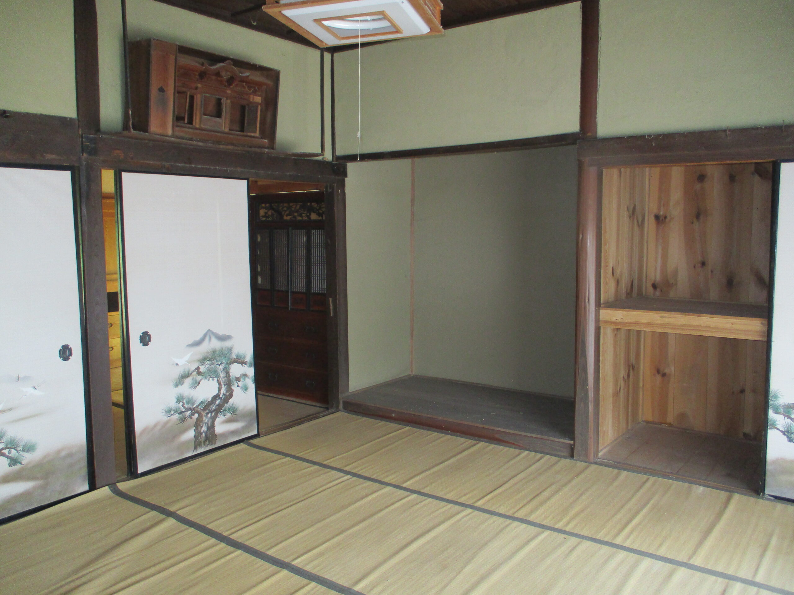 Wood house on a large plot in Okayama