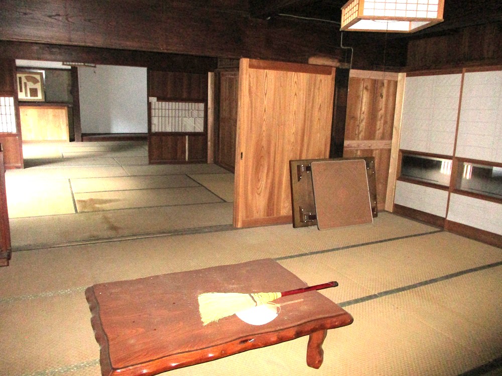Wood house on a large plot in Gunma