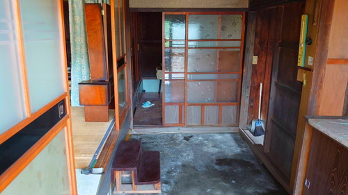 1960s wood house, 10-min walk to station, Shizuoka