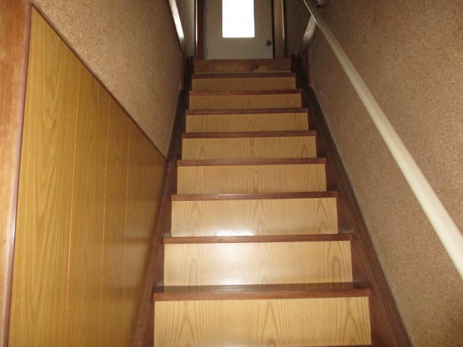 1970s wood house, 15-min walk to station, Okayama