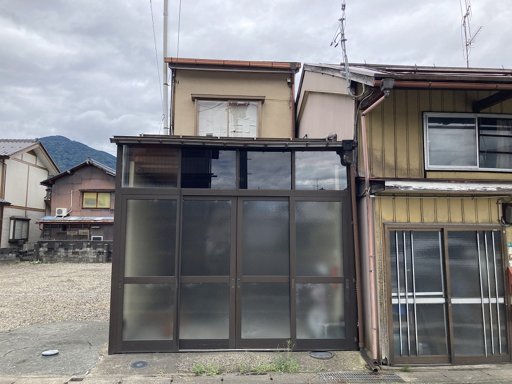 1980s wood house, 9-min walk to station, Fukui
