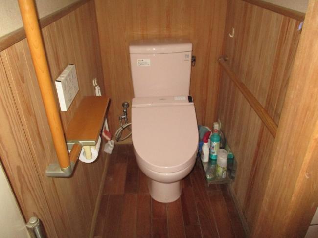 1970s wood house, 17-min walk to station, Okayama