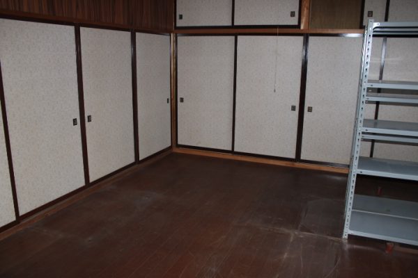 1950s wood house, 17-min walk to station, Shimane