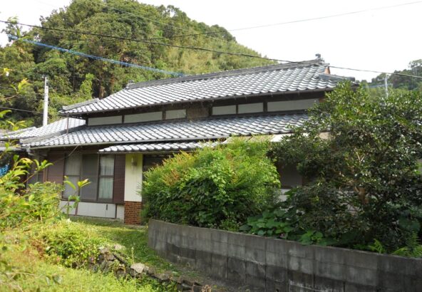 House, 16-min walk to station, Kumamoto