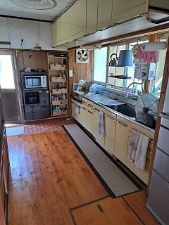 1970s house on a large plot in Sueyoshi, Soo