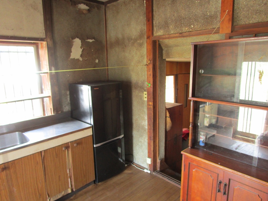 1960s wood house with outbuildings in Iwate