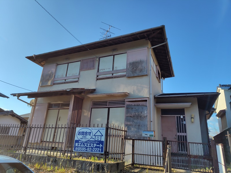 House, 16-min walk to station, Mie