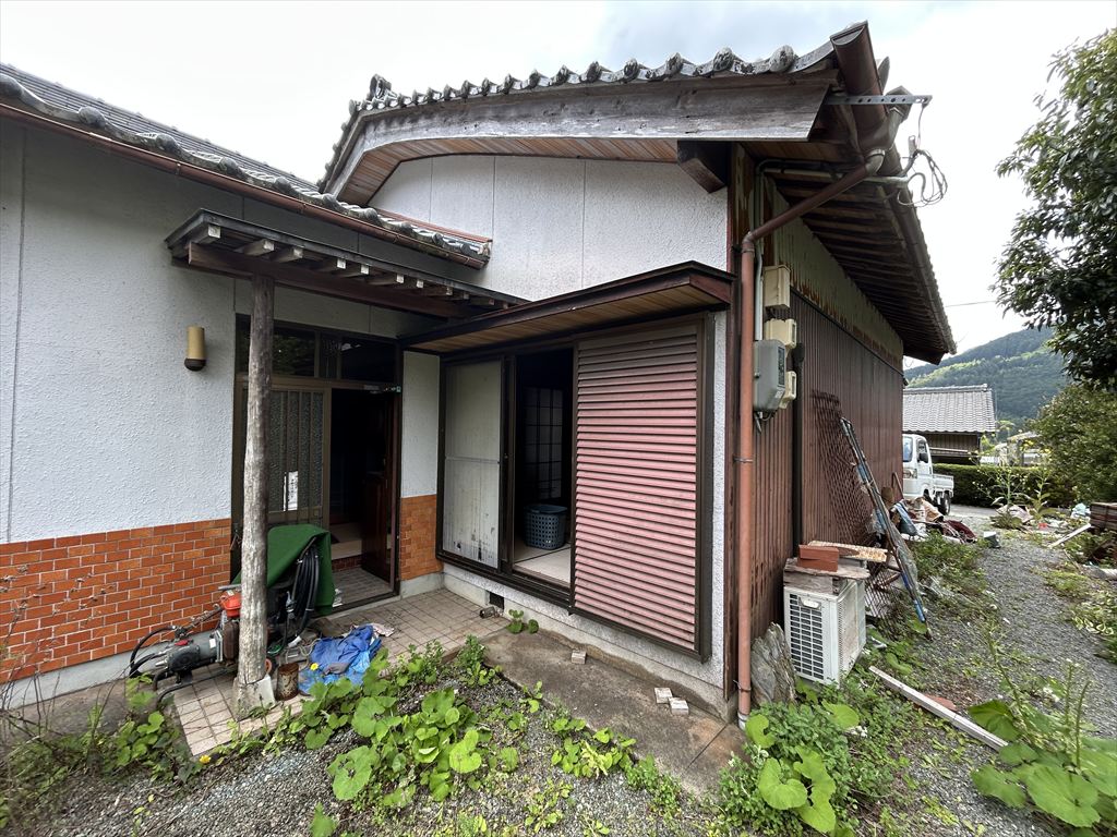 1970s wood house in Mie