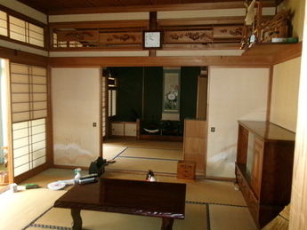 1970s wood house, 13-min walk to station, Niigata