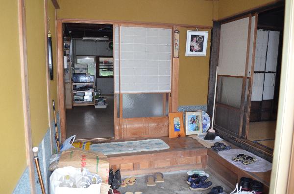1980s wood house with outbuildings in Hyogo