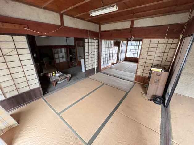 Wood house in Ehime