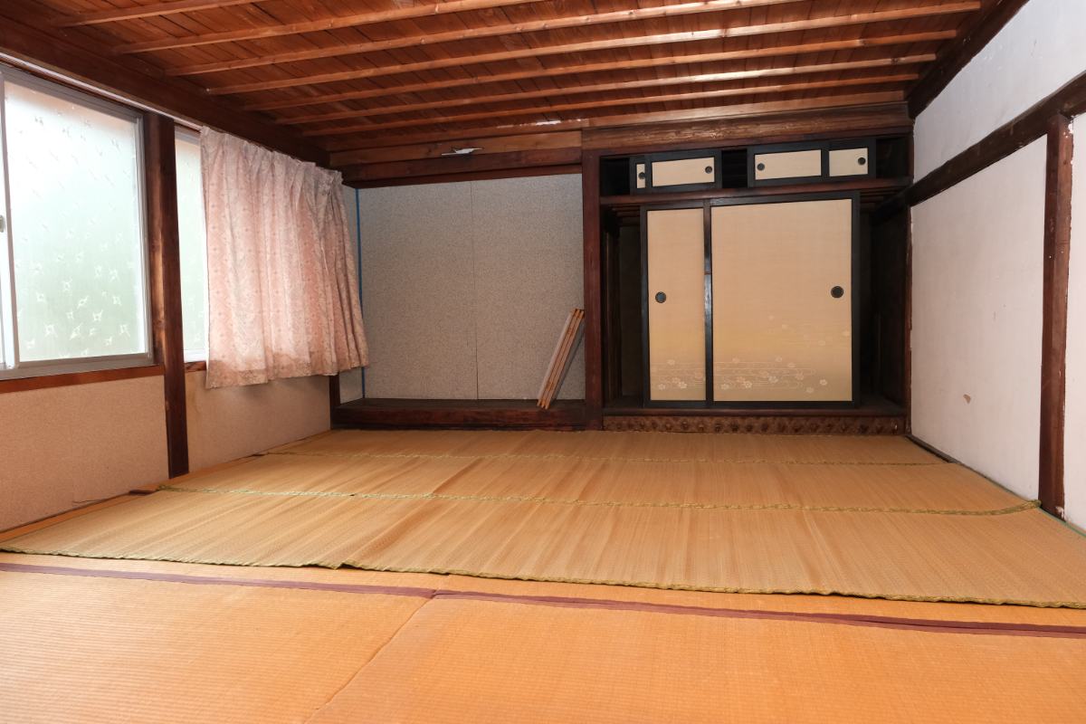 Wood house on a large plot in Yamagata