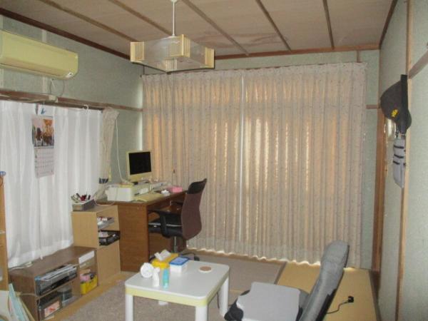 House, 14-min walk to station, Ehime