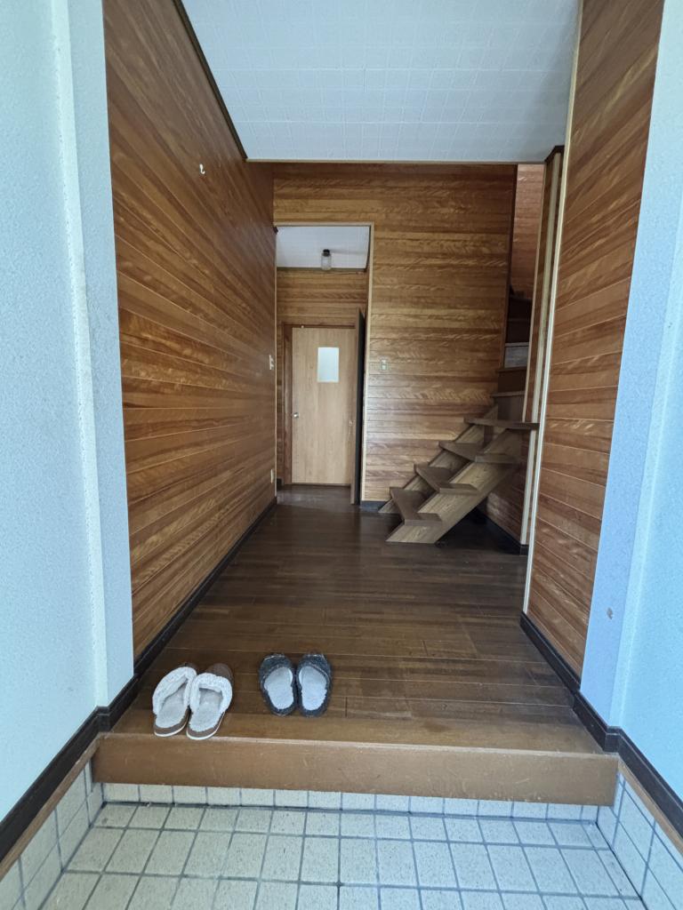 1990s wood house in Miyazaki