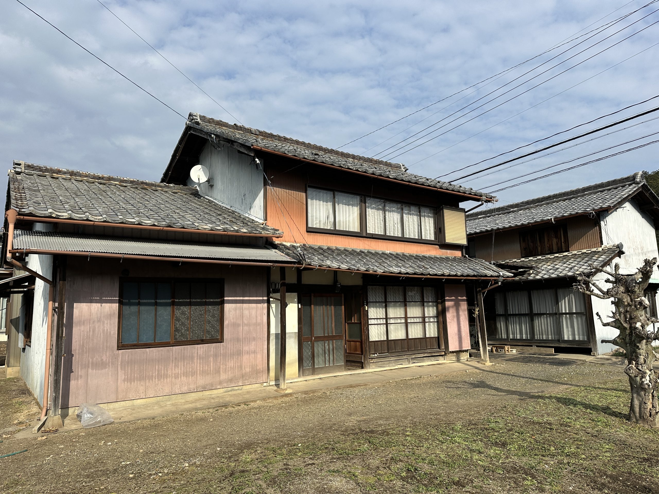 Wood house, 11-min walk to station, Gifu