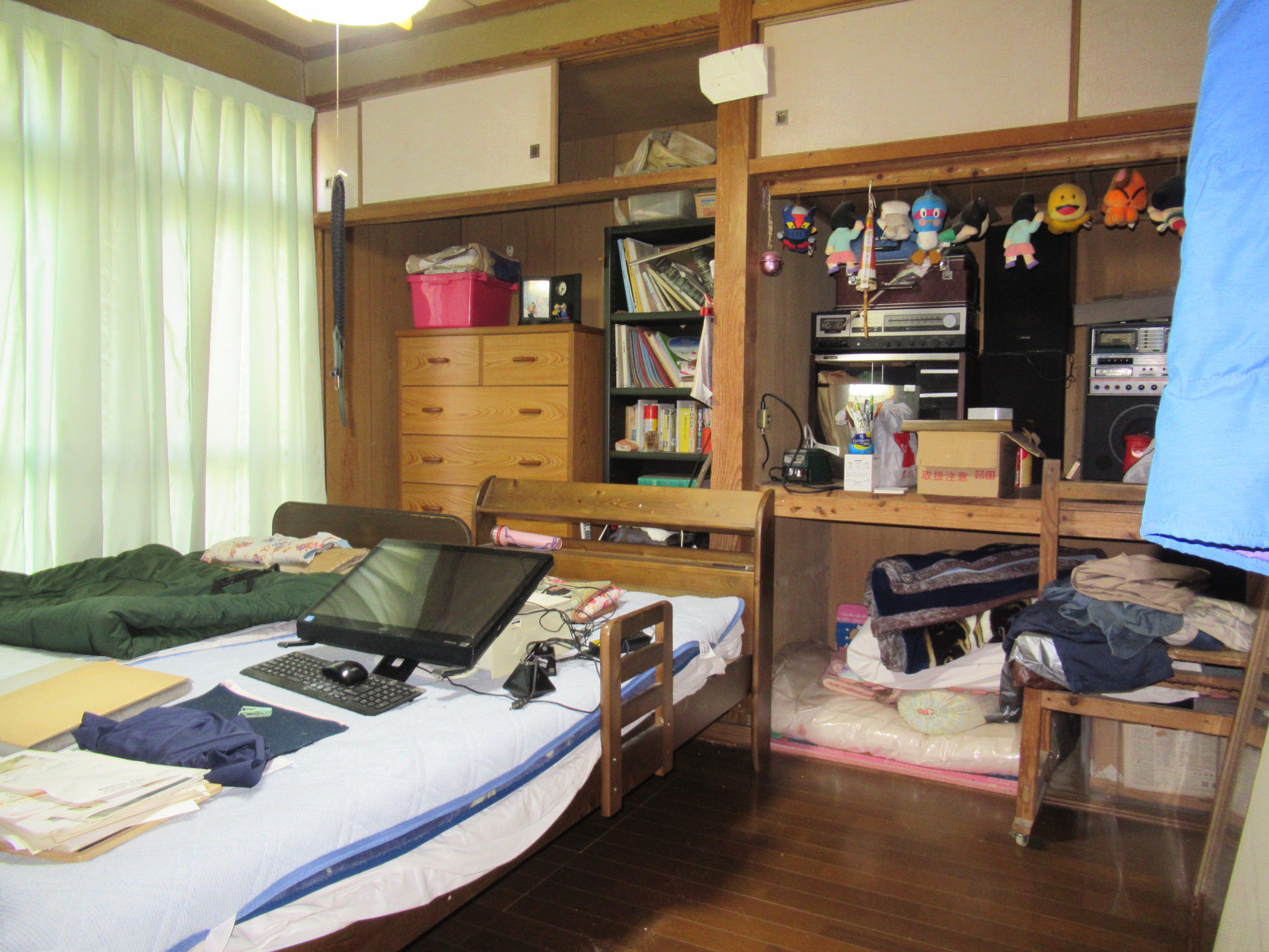 1970s wood house, 8-min walk to station, Kumamoto