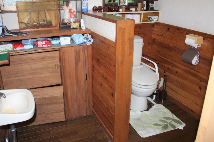 1990s wood house on a large plot in Tochigi