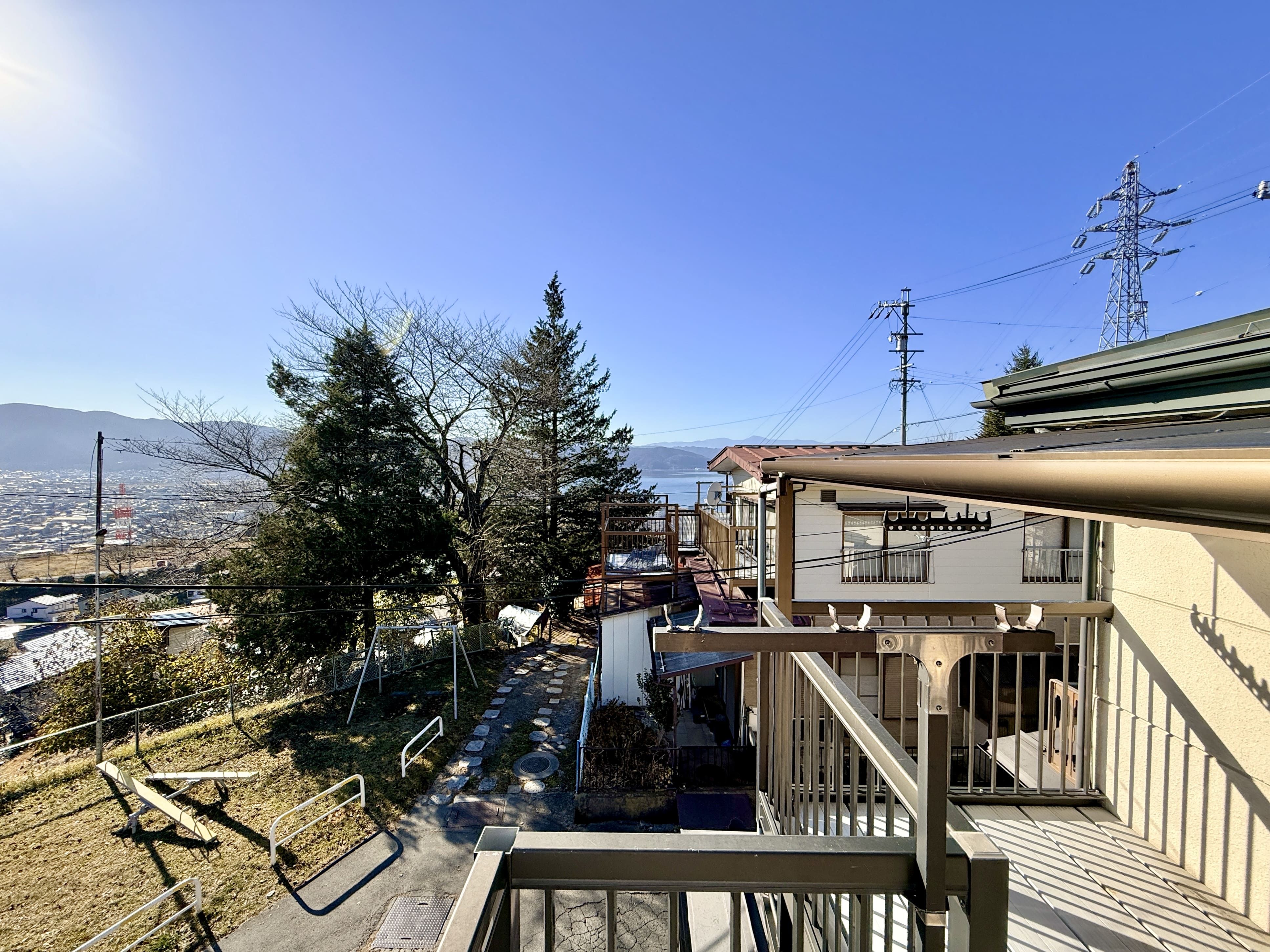 1980s wood house, 9-min walk to station, Nagano
