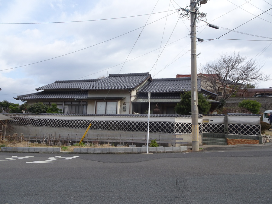 1980s wood house, 18-min walk to station, Shimane