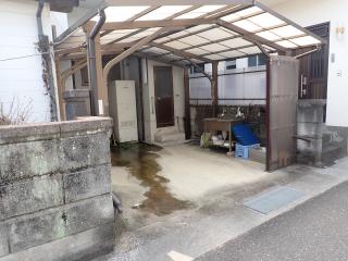 1970s concrete house, 1-min walk to station, Oita