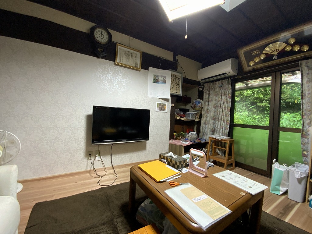 1940s wood house on a large plot in Yamaguchi