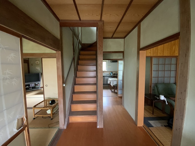 1970s wood house, 8-min walk to station, Yamaguchi