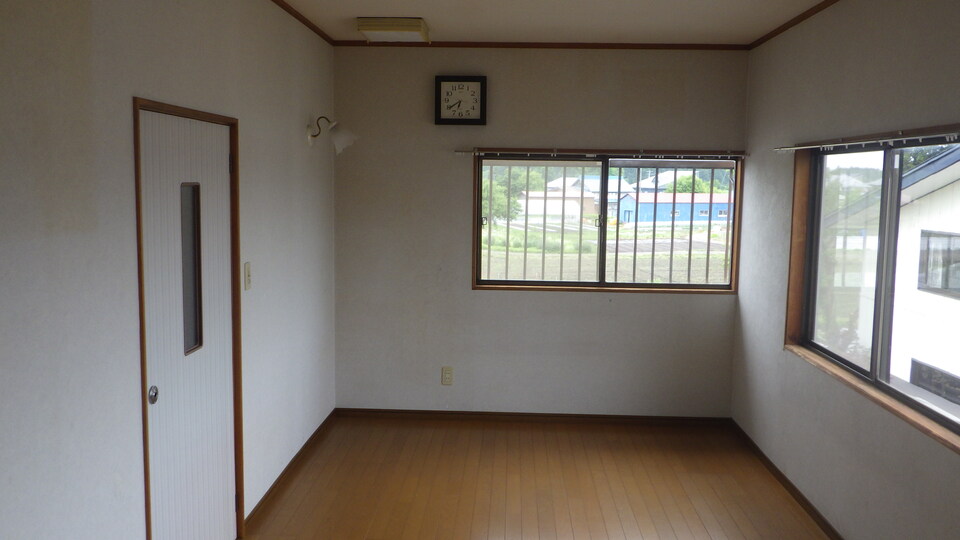 1980s wood house, 19-min walk to station, Yamagata