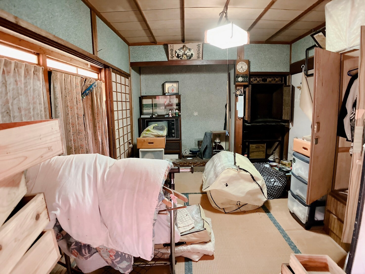 1950s wood house on a large plot in Sumiyoshi, Aira