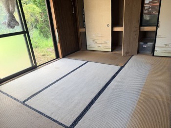 1960s wood house with outbuildings in Minamisatsuma, Kagoshima